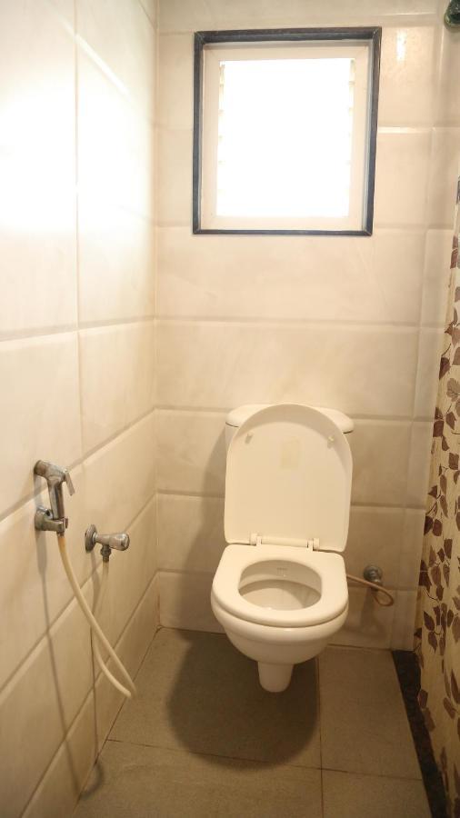 Kumaran Millenium Residency Hotel Vellore Exterior photo