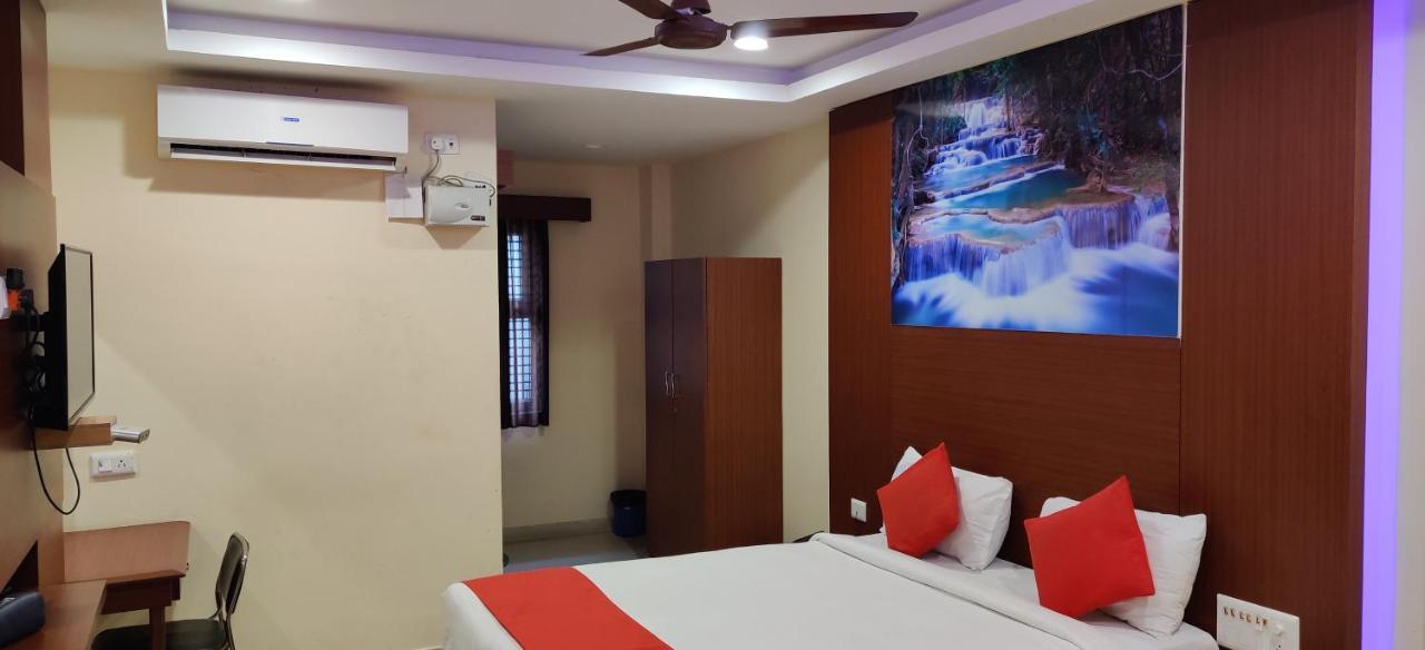 Kumaran Millenium Residency Hotel Vellore Exterior photo