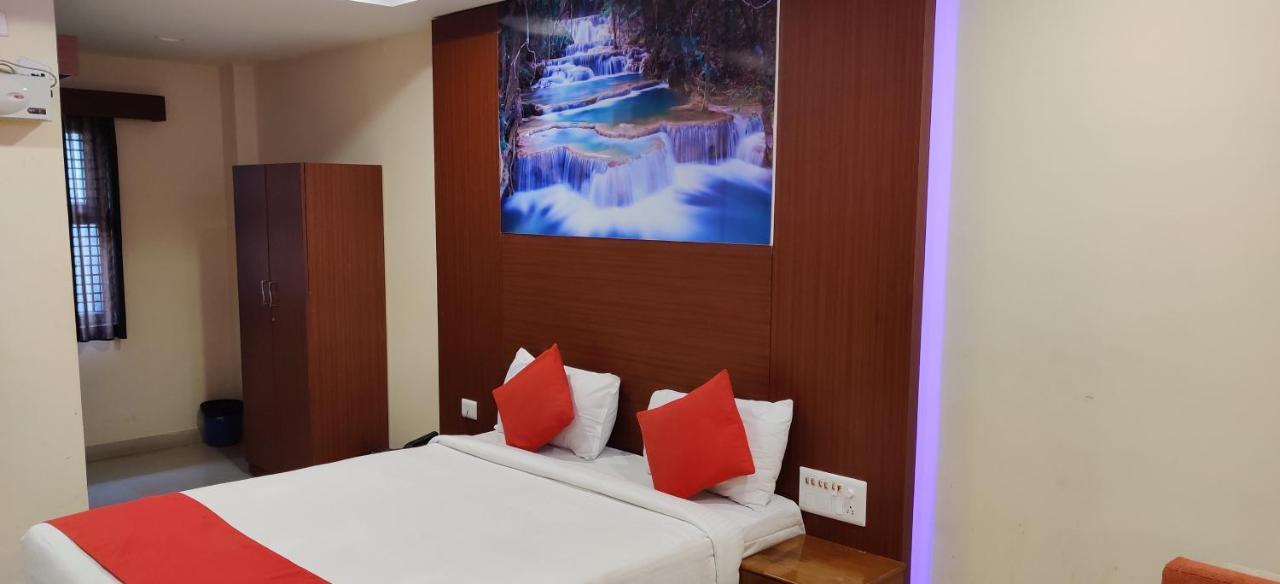 Kumaran Millenium Residency Hotel Vellore Exterior photo